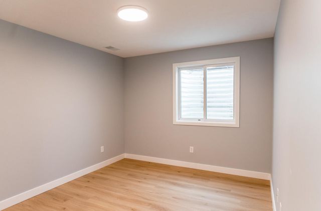 557 Ira Avenue, Kalamazoo, MI 49048