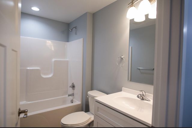 557 Ira Avenue, Kalamazoo, MI 49048