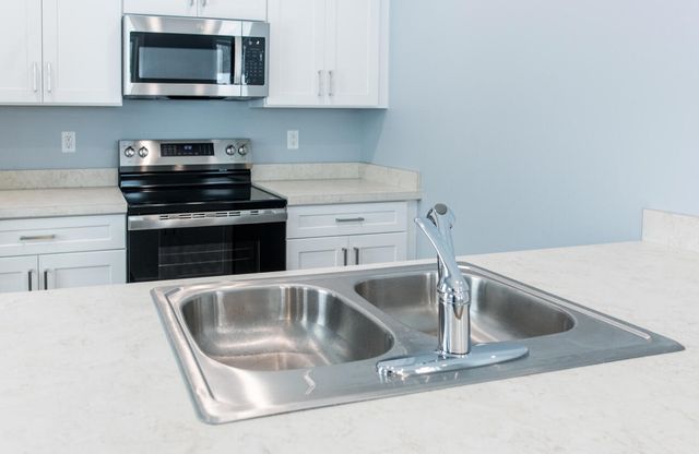 557 Ira Avenue, Kalamazoo, MI 49048