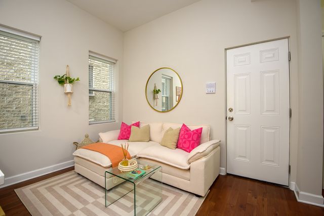 3505 N Sheffield Avenue 1R, Chicago, IL 60657