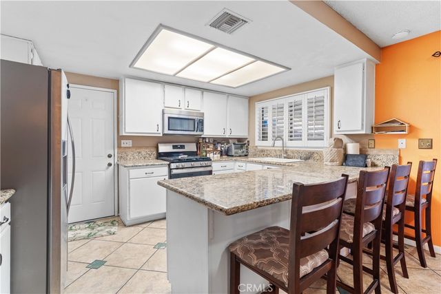 1809 W Avenue K9, Lancaster, CA 93534
