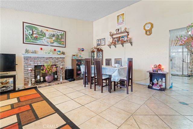 1809 W Avenue K9, Lancaster, CA 93534