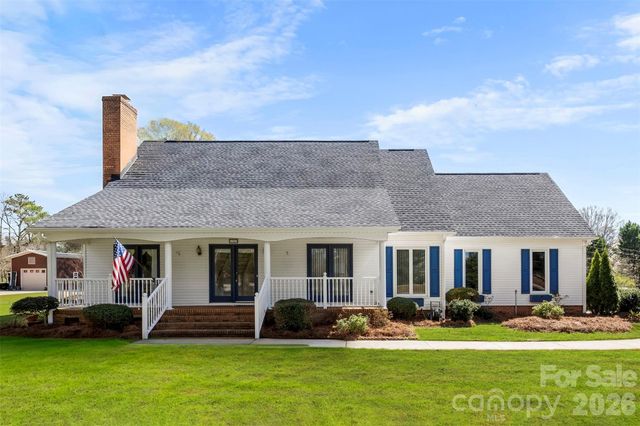 1347 Meadow Lakes Road, Rock Hill, SC 29732