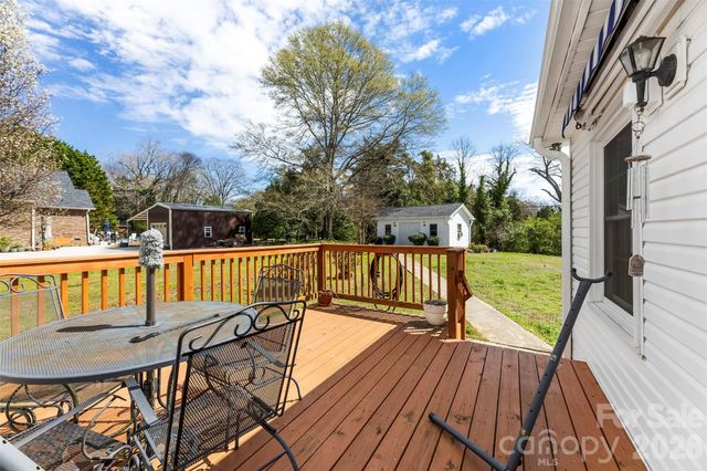 1347 Meadow Lakes Road, Rock Hill, SC 29732