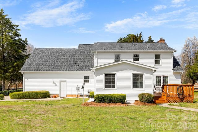 1347 Meadow Lakes Road, Rock Hill, SC 29732