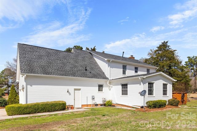 1347 Meadow Lakes Road, Rock Hill, SC 29732