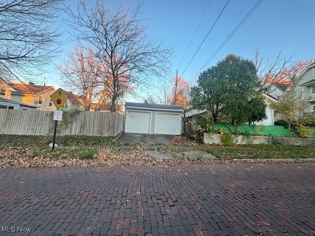 8602 Jeffries Avenue, Cleveland, OH 44105