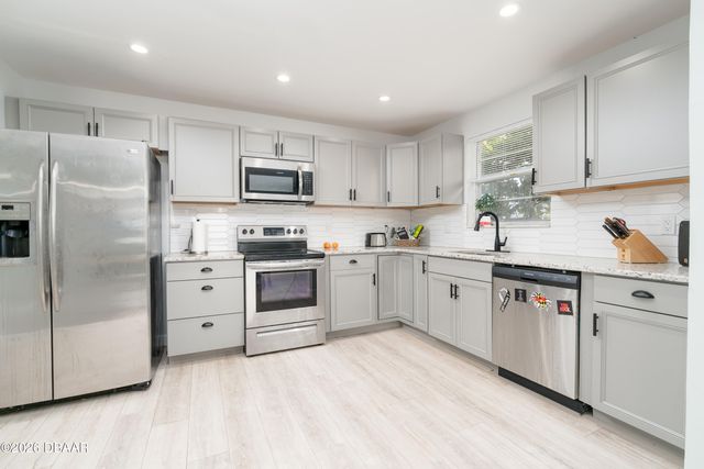 743 Knollview Boulevard, Ormond Beach, FL 32174