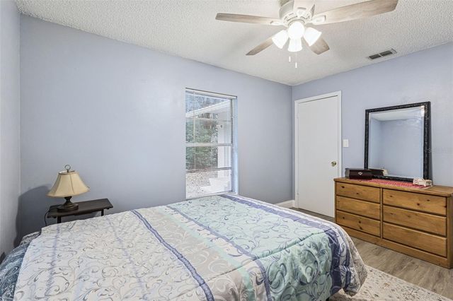 690 E JACKSON AVENUE, Mount Dora, FL 32757