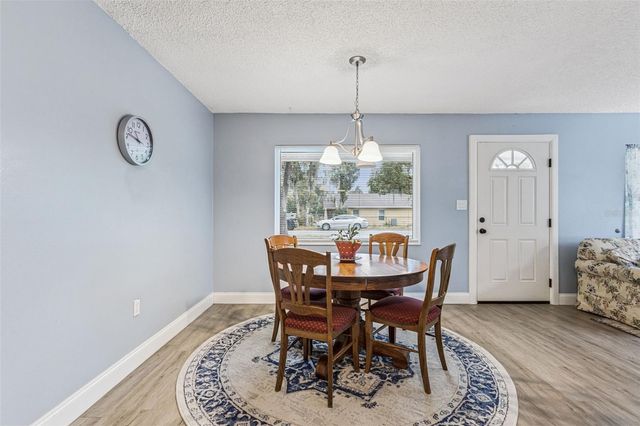 690 E JACKSON AVENUE, Mount Dora, FL 32757