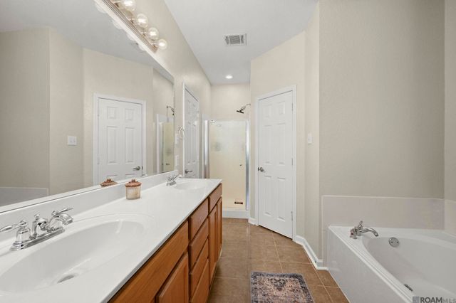 26017 Willow Wood St, Denham Springs, LA 70726