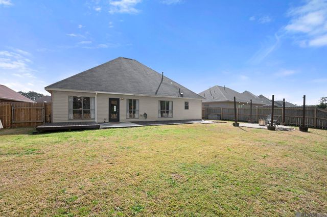 26017 Willow Wood St, Denham Springs, LA 70726