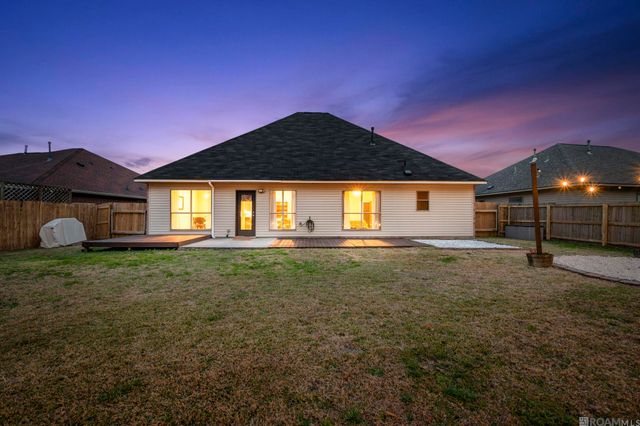 26017 Willow Wood St, Denham Springs, LA 70726