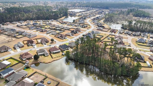 26017 Willow Wood St, Denham Springs, LA 70726