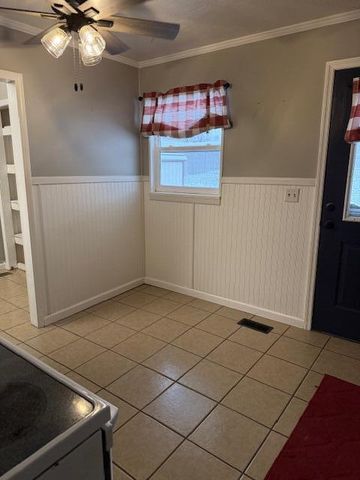 29 Green Valley Road, Vanceburg, KY 41179