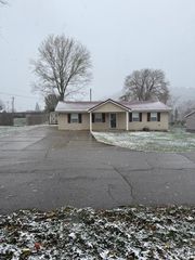 29 Green Valley Road, Vanceburg, KY 41179