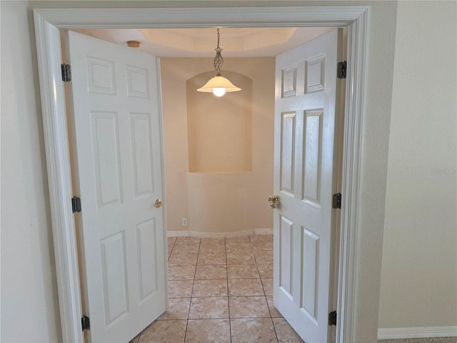 9212 MEADOW LANE COURT, Tampa, FL 33647