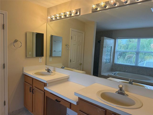 9212 MEADOW LANE COURT, Tampa, FL 33647