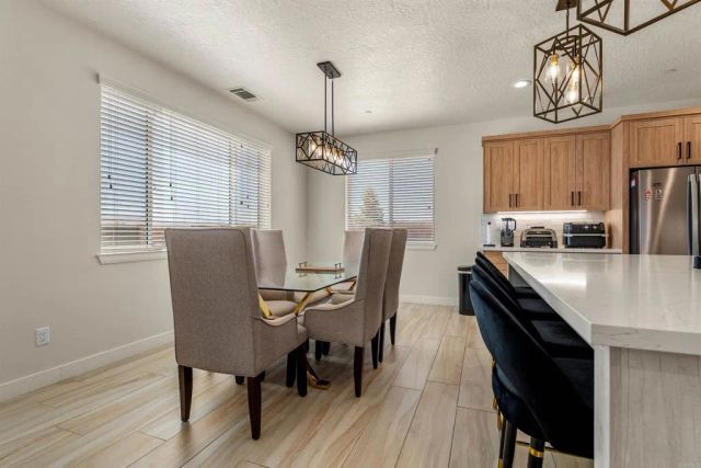 14277 Glenview Court, Victorville, CA 92395