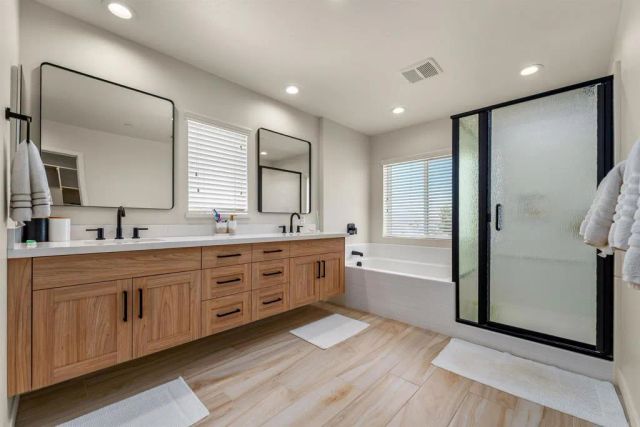 14277 Glenview Court, Victorville, CA 92395