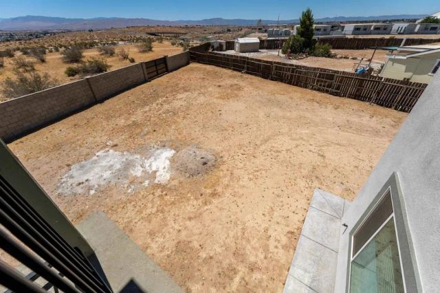 14277 Glenview Court, Victorville, CA 92395