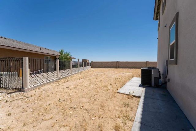 14277 Glenview Court, Victorville, CA 92395