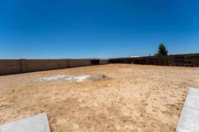 14277 Glenview Court, Victorville, CA 92395
