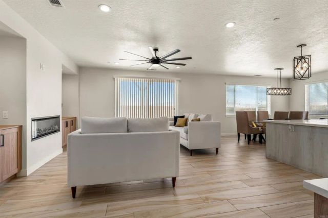 14277 Glenview Court, Victorville, CA 92395