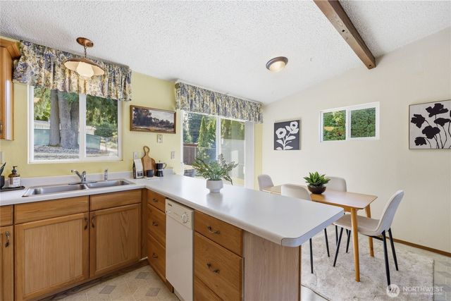 17940 9th Avenue NE, Poulsbo, WA 98370