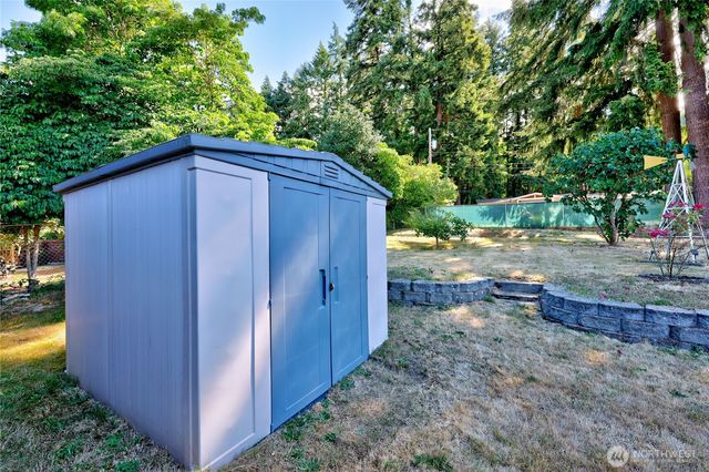 17940 9th Avenue NE, Poulsbo, WA 98370