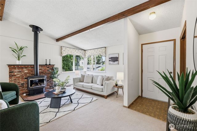 17940 9th Avenue NE, Poulsbo, WA 98370
