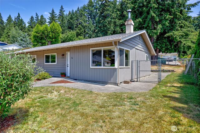 17940 9th Avenue NE, Poulsbo, WA 98370