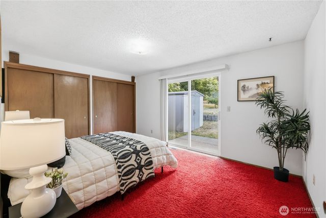 17940 9th Avenue NE, Poulsbo, WA 98370