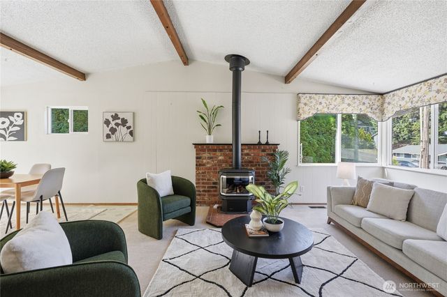 17940 9th Avenue NE, Poulsbo, WA 98370