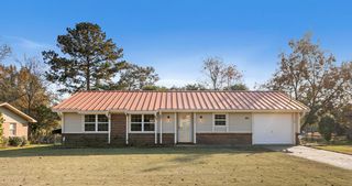 2210 E Glen Haven, Dothan, AL 36301