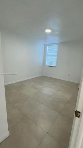 1885 W 56th St 112, Hialeah, FL 33012