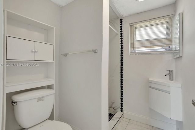 2701 NW 18th Ter A, Oakland Park, FL 33311