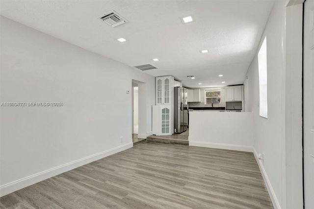 2701 NW 18th Ter A, Oakland Park, FL 33311