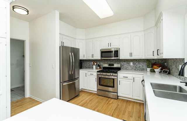 2945 Stonegate Court SW, Rochester, MN 55902