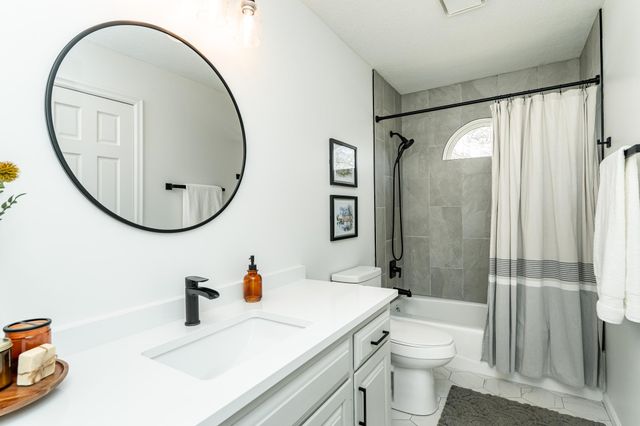 2945 Stonegate Court SW, Rochester, MN 55902