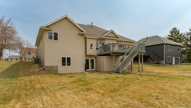 2945 Stonegate Court SW, Rochester, MN 55902