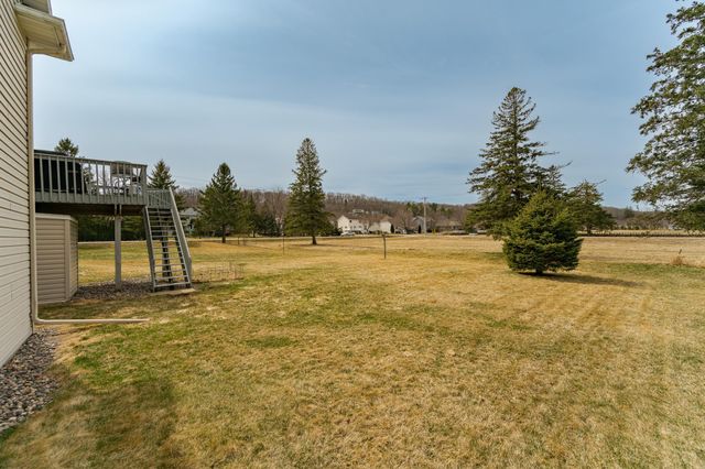 2945 Stonegate Court SW, Rochester, MN 55902
