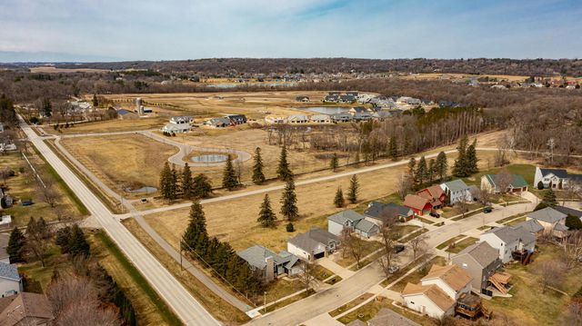 2945 Stonegate Court SW, Rochester, MN 55902