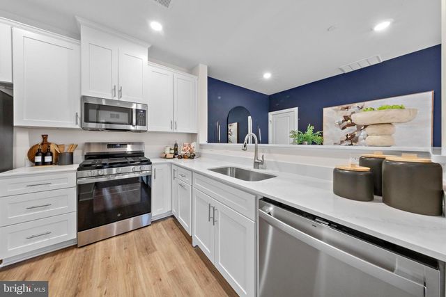 2208 PRINCE HALL, Pennington, NJ 08534