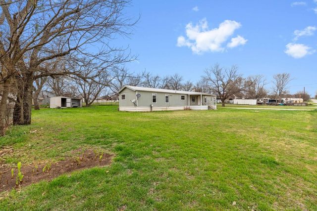608 4th St Blanket, Early, TX 76432