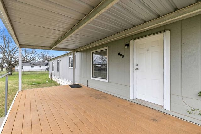 608 4th St Blanket, Early, TX 76432