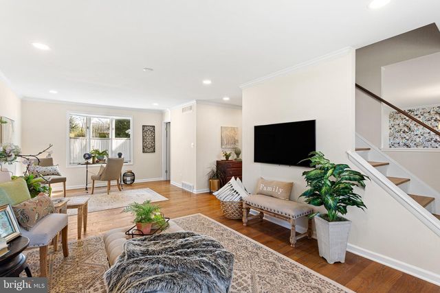 528 THOMAS AVE, Barrington, NJ 08007