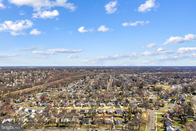 528 THOMAS AVE, Barrington, NJ 08007