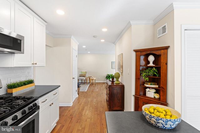528 THOMAS AVE, Barrington, NJ 08007