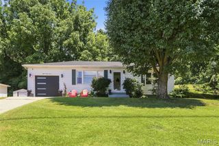 827 Bee Tree Lane, East Alton, IL 62024